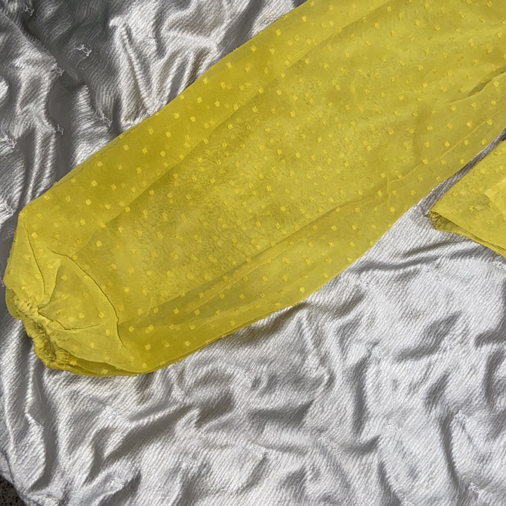 Yellow blouse - Picture 3 of 4